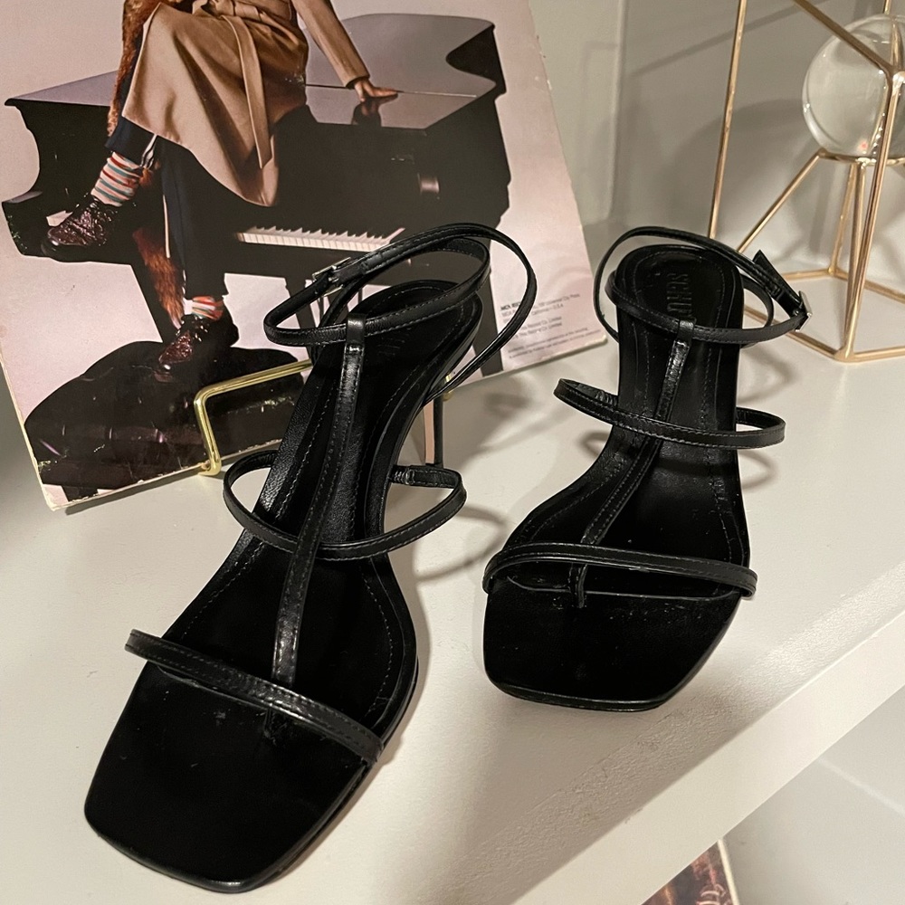 SCHUTZ black straps sandals 3in heels sz 8